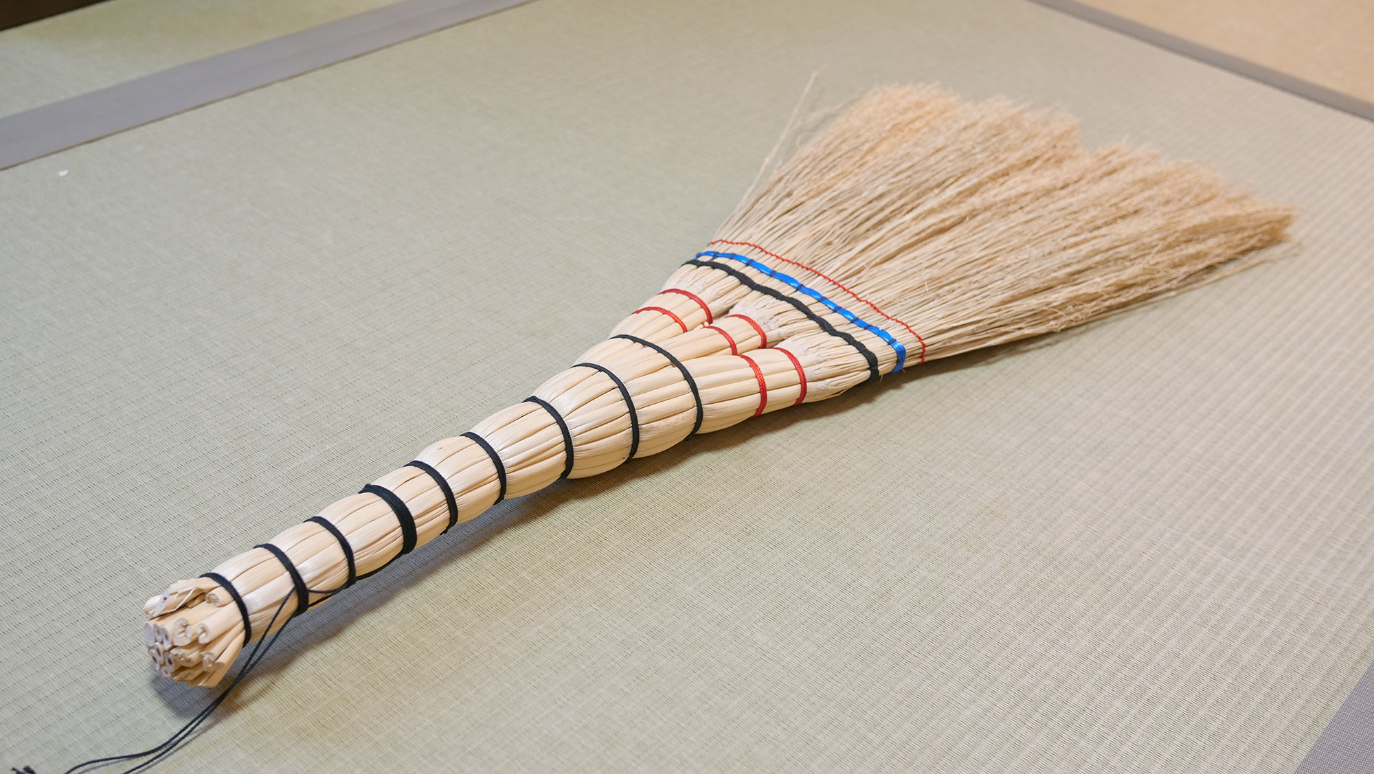 地元産草 トモエ箒 | とち介とわくわく通販｜栃木市の特産品紹介